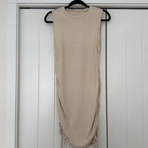 Cream Sleeveless Bodycon Ruched Dress - Picture 5 of 7